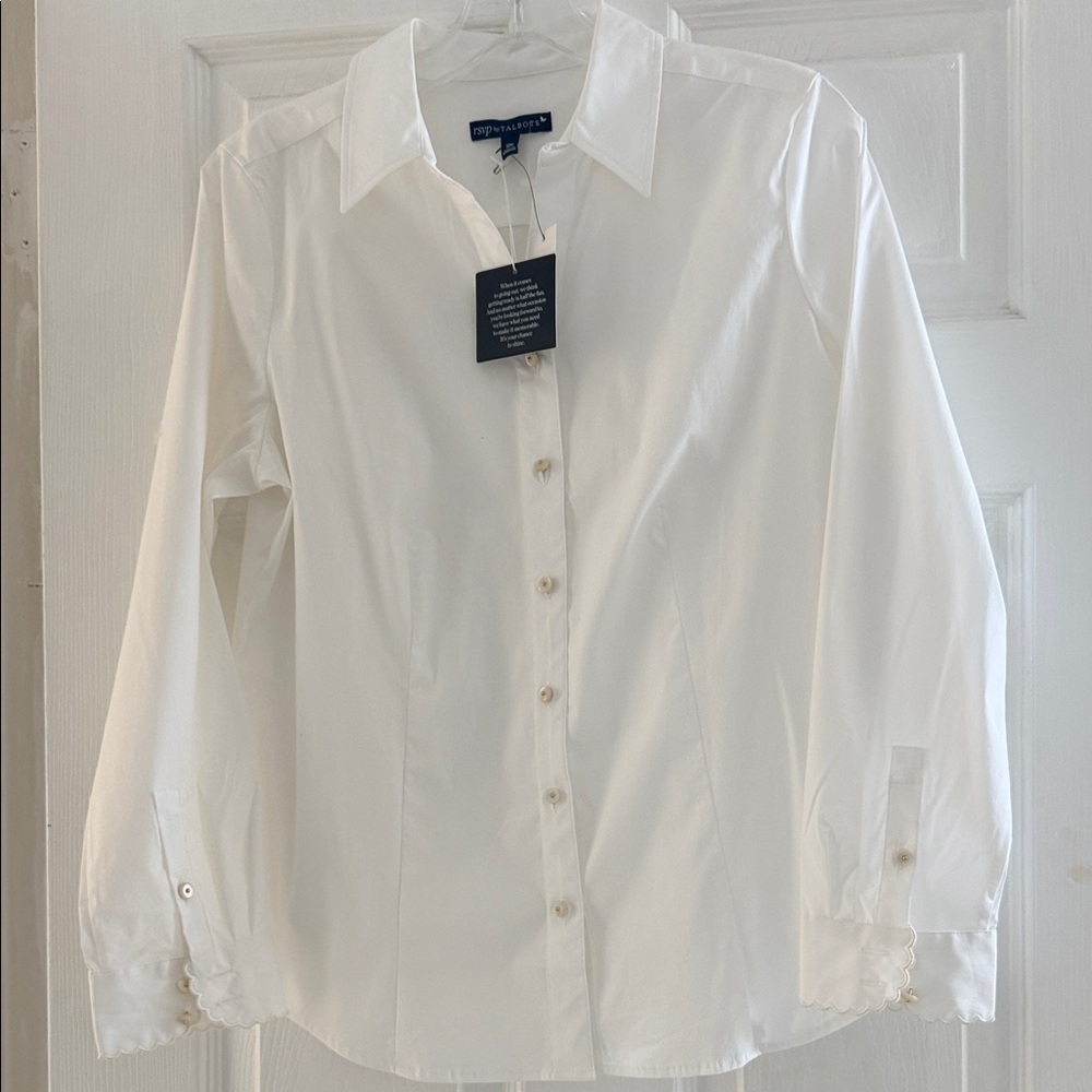RSVP SCALLOP BUTTON-FRONT SHIRT Size10P NWT price $89